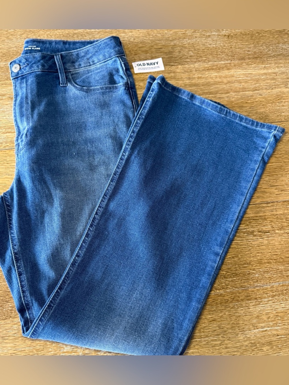 Old Navy NWT High-Rise Wow Flare Jeans 
 - Size 10